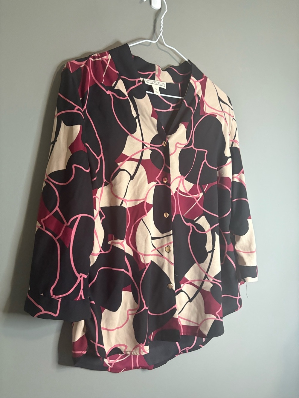 Dana Buchman Abstract Print Roll-Tab Blouse | Size Medium | Black Pink Cream - Picture 5 of 8